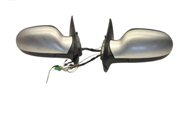 Volvo XC70 Front door electric wing mirror 