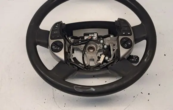 Toyota Prius (NHW20) Steering wheel