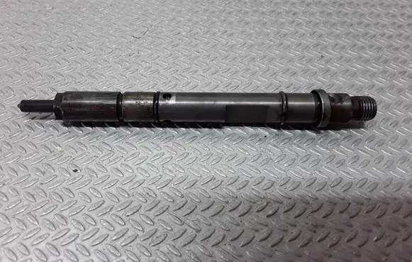 Audi A6 S6 C5 4B Fuel injector 059130201D