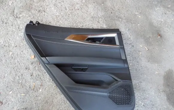 Renault Austral Rear door card panel trim