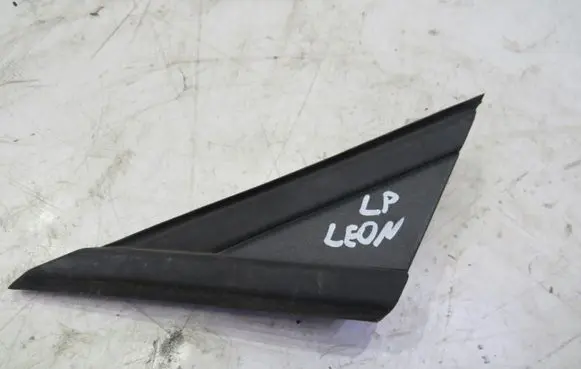 Seat Leon (5F) Fender trim (molding) GMAUTO4574097