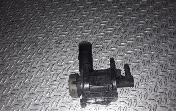 Valve vacuum