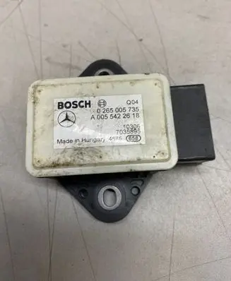 Mercedes-Benz E W212 ESP acceleration yaw rate sensor 0265005735 7035895