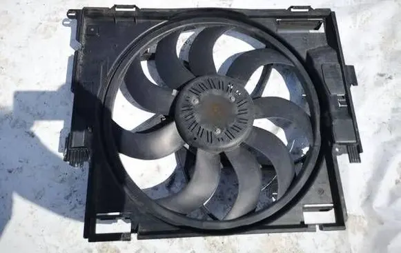 BMW 3 F30 F35 F31 Radiator cooling fan shroud 17428641965 15272311