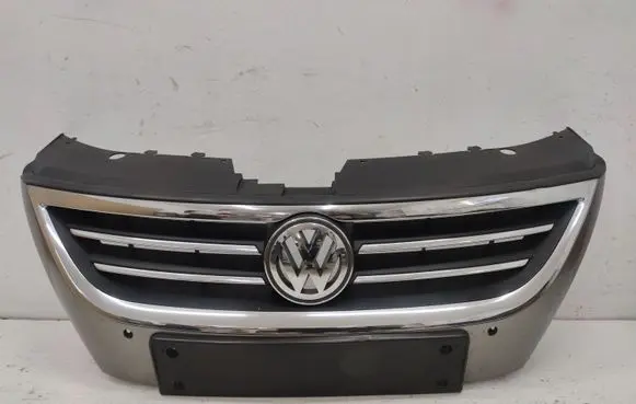 Volkswagen PASSAT CC Front bumper upper radiator grill 3C8853651