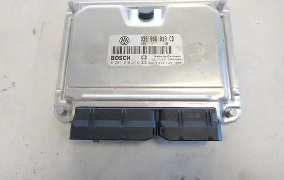 Volkswagen PASSAT B5 Engine control unit/module 038906019CD