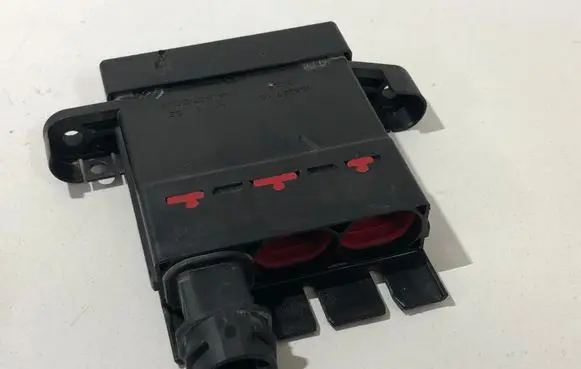 Coolant fan relay