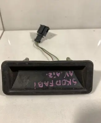 Skoda Fabia Mk2 (5J) Tailgate opening switch 6Y0827574