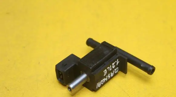Nissan Qashqai Turbo solenoid valve 8200603558