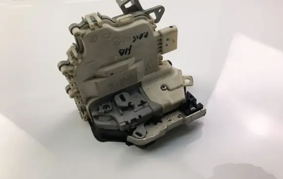 Audi A5 8T 8F Rear door lock 8K0839016C