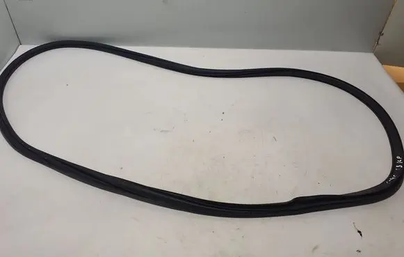 Volvo C40 Front door rubber seal 32274524