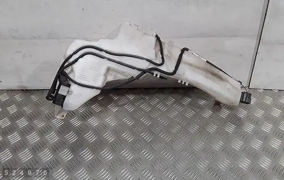 Ford Focus Windshield washer fluid reservoir/tank 4M5113K163AG
