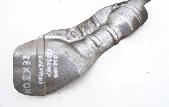 SsangYong Rexton Steering wheel column trim SSANGYONG_REXTON_01-06_OSŁONA_DRĄŻKA_KRZYŻAKA