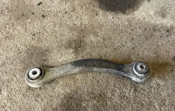 Mercedes-Benz E W211 Rear control arm 2303521805