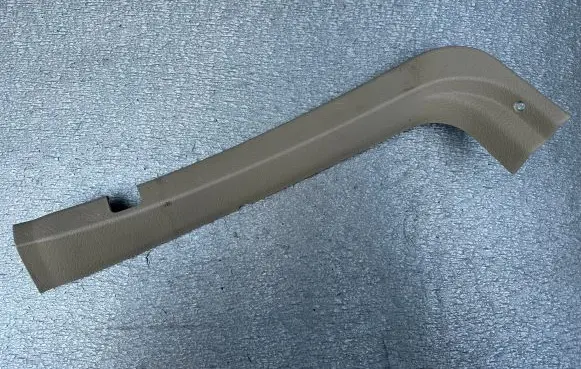 Nissan Terrano Other trunk/boot trim element 909020F000
