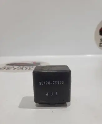 Hyundai Coupe Other relay 954202C100