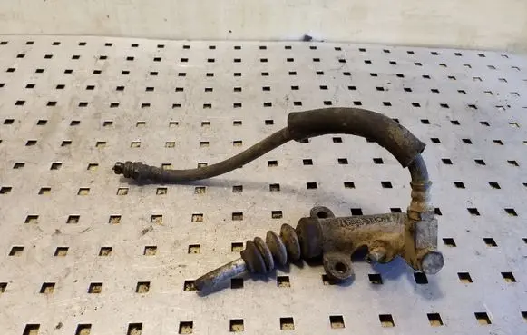 KIA Sorento Clutch slave cylinder 