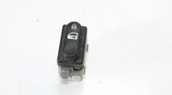 Nissan Qashqai Central locking switch button 