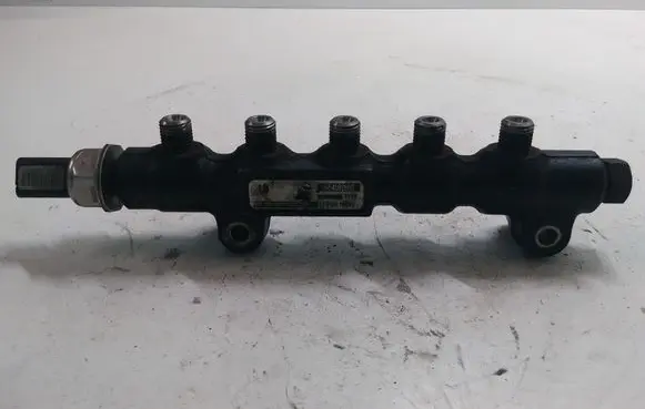 Ford Focus Fuel main line pipe 9654592680 9658227880