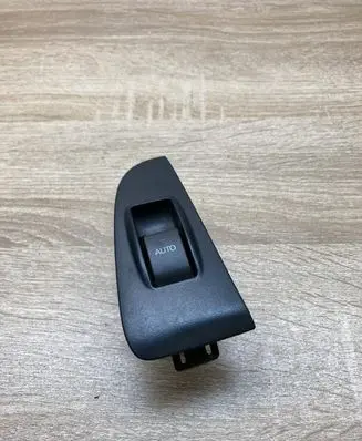 Toyota Avensis T250 Electric window control switch 7427105020