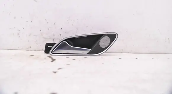 Audi Q3 8U Rear door interior handle 8U0839019C