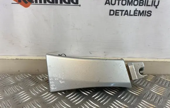 Subaru Forester SG Front arch trim 