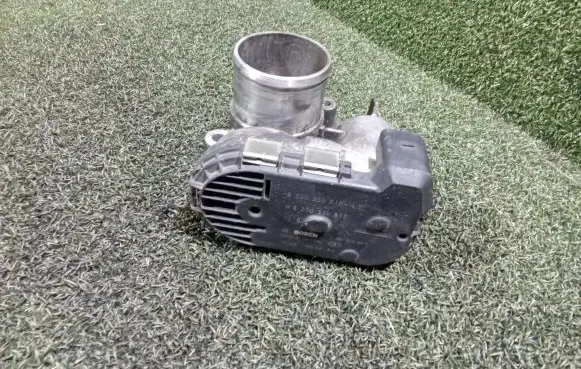 Renault Trafic II (X83) Throttle valve 8200330810 8200330812