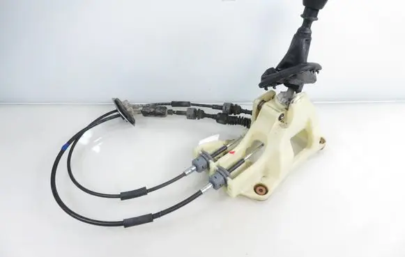 Hyundai ix35 Gear shifter/selector 437002Y300