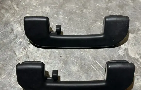 Citroen DS4 A set of handles for the ceiling 
