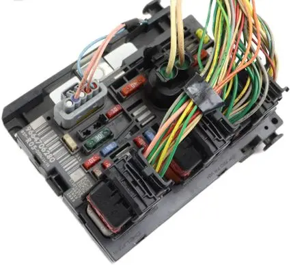 Citroen Berlingo Fuse module 9664706280