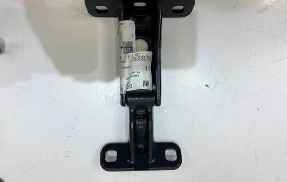 Mercedes-Benz Citan II W420 Front door lower hinge A4207431700
