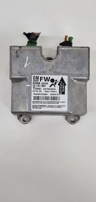 Opel Zafira B Airbag control unit/module 13137907