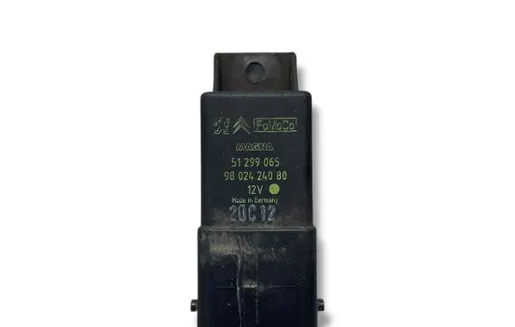 Peugeot 308 Glow plug pre-heat relay 51299065 9802424080 20C12