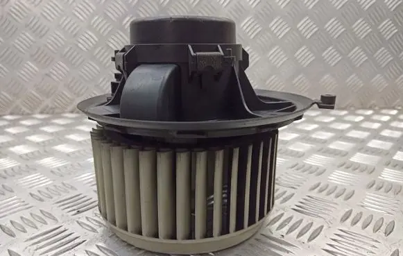 Alfa Romeo GT Front door blower motor 52488448