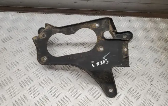 Jeep Grand Cherokee Fuel filter bracket/mount holder 68084905AG