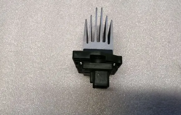 KIA Carens III Heater blower motor/fan resistor