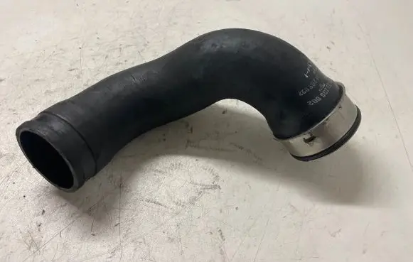 Mercedes-Benz E W211 Intercooler hose/pipe A2115282182
