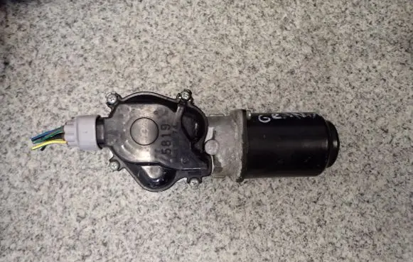 Mitsubishi Grandis Wiper motor