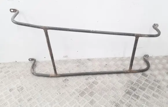 Fuel tank mounting bracket