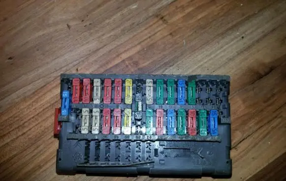 Peugeot 406 Fuse box set PSA94592881