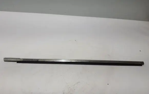 Renault Arkana Front door glass trim molding 808200268R