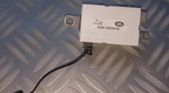 Land Rover Evoque I Antenna control unit 