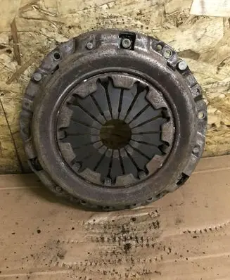 Toyota Avensis T220 Pressure plate 
