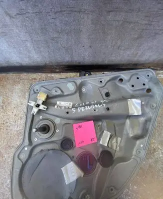 Volkswagen Golf IV Rear door manual window regulator 102489103 1J4839730D