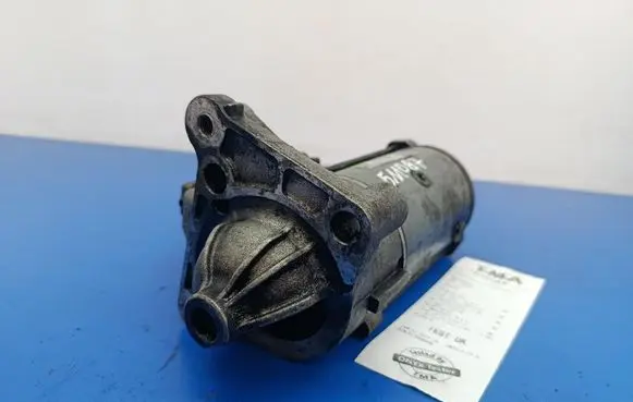 Opel Vivaro Starter motor 8200583014