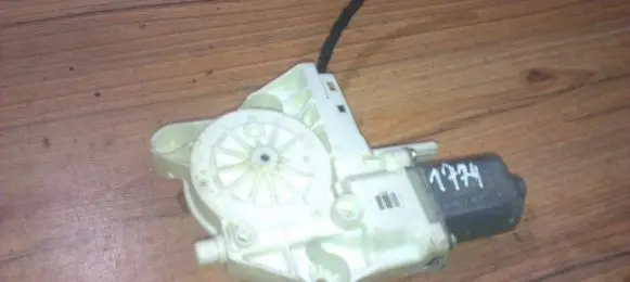 Ford Focus Front door window regulator motor 4m5t14a389 0130822217