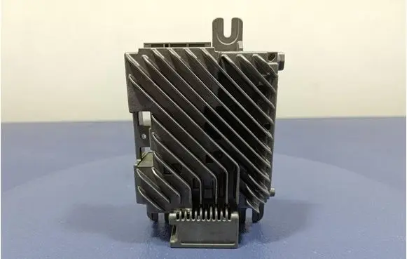 Audi A4 S4 B7 8E 8H Aerial antenna amplifier 8779561