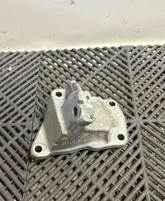 Dodge Durango Engine mounting bracket 68252524AA