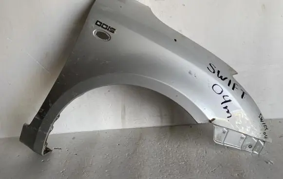 Suzuki Swift I Fender 