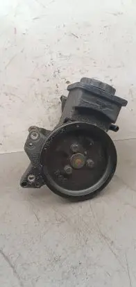 BMW 3 E46 Power steering pump 6756575 7787106
